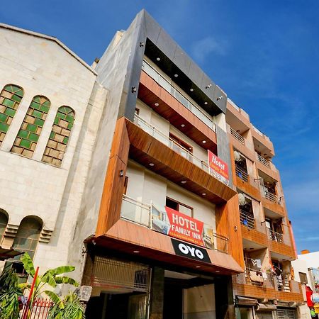 Hotel O Family Deluxe Yeni Delhi Dış mekan fotoğraf