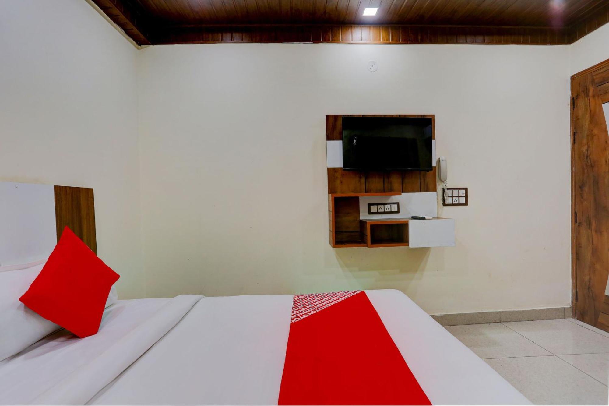 Hotel O Family Deluxe Yeni Delhi Dış mekan fotoğraf