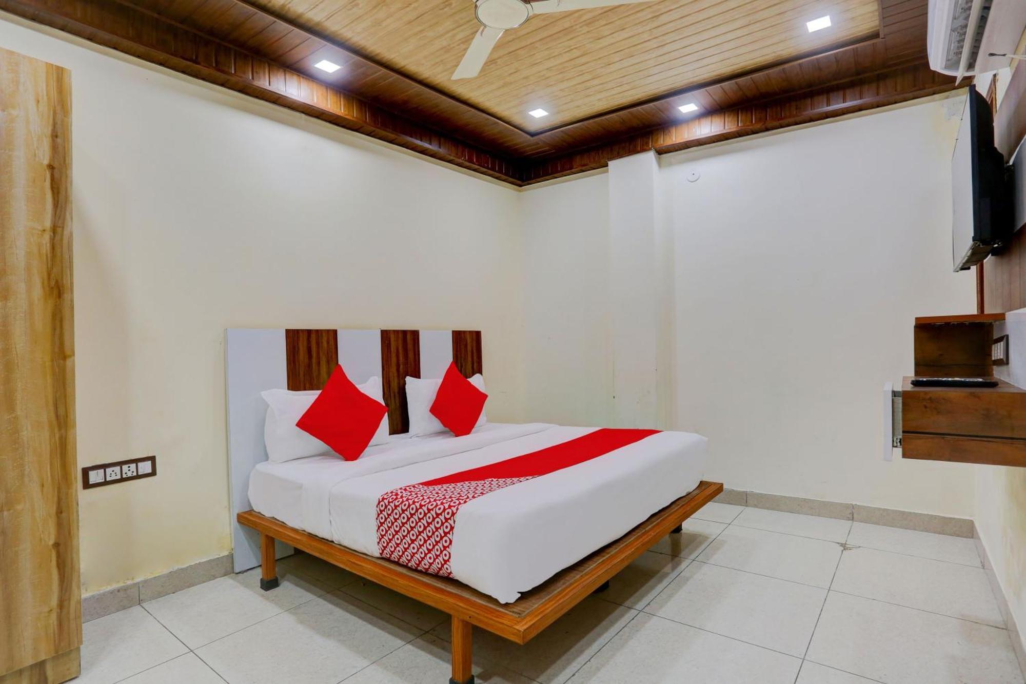 Hotel O Family Deluxe Yeni Delhi Dış mekan fotoğraf