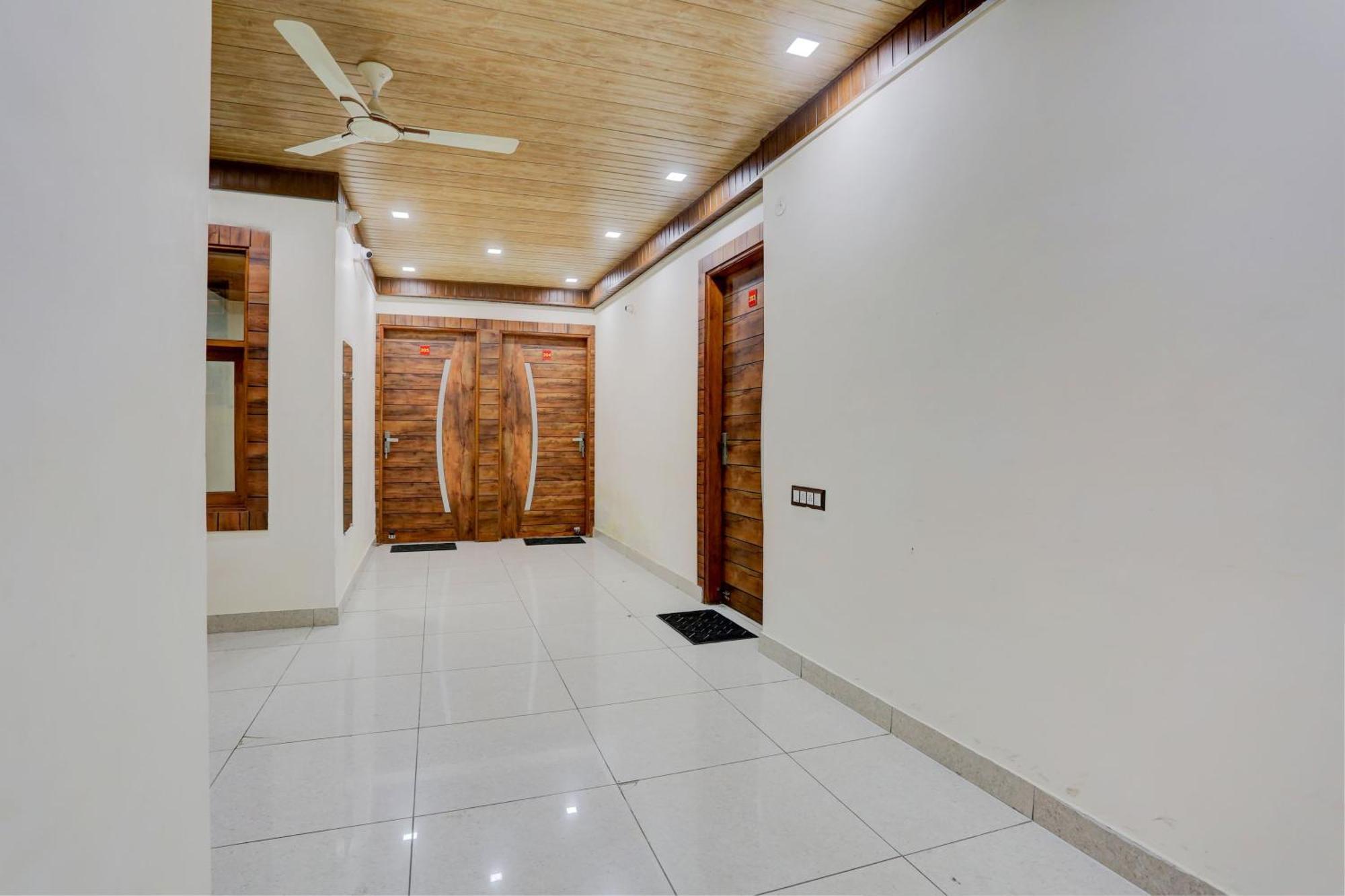 Hotel O Family Deluxe Yeni Delhi Dış mekan fotoğraf