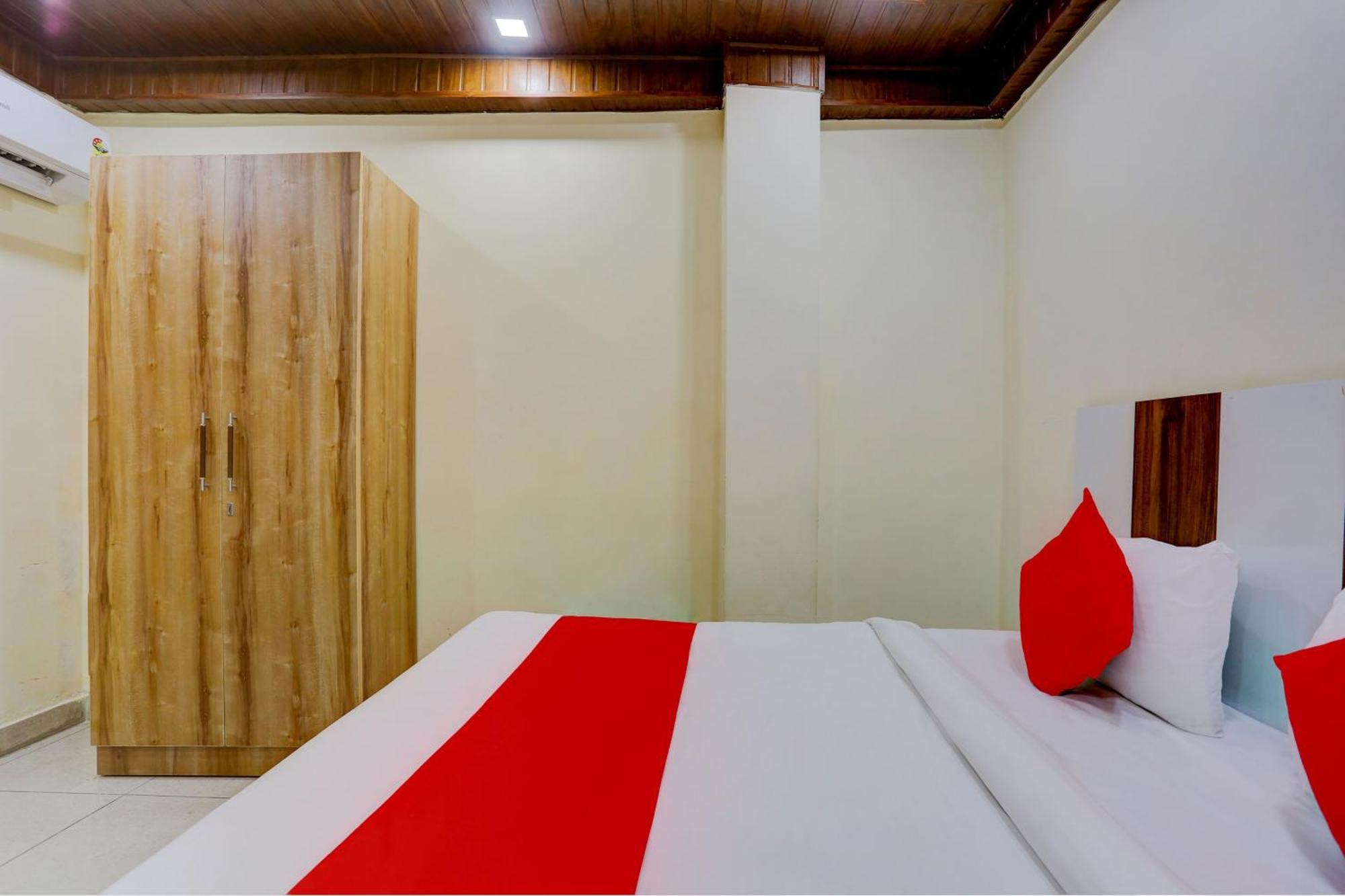 Hotel O Family Deluxe Yeni Delhi Dış mekan fotoğraf