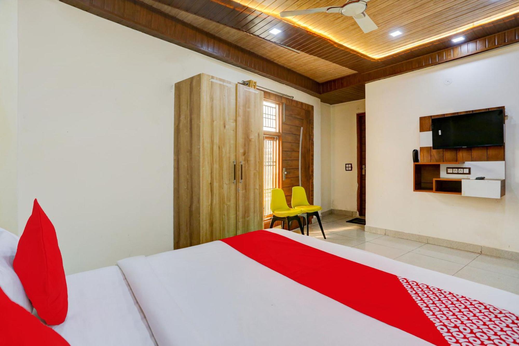 Hotel O Family Deluxe Yeni Delhi Dış mekan fotoğraf
