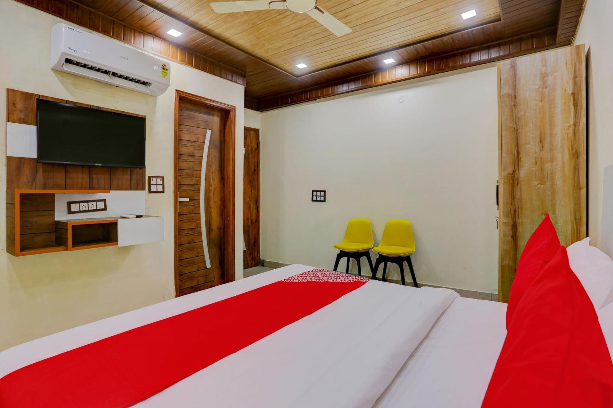Hotel O Family Deluxe Yeni Delhi Dış mekan fotoğraf